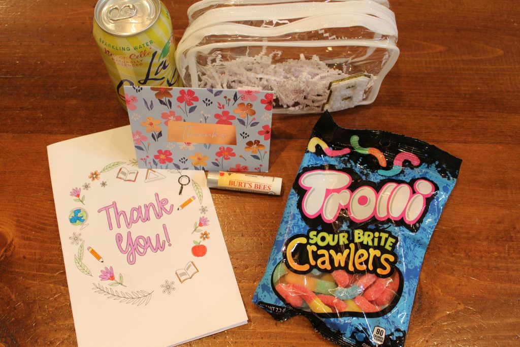 DIY Teacher gift DIY teacher gift ideas with candy, Burt's bees chapstick, thank you cards, bag and varsity sticker letter